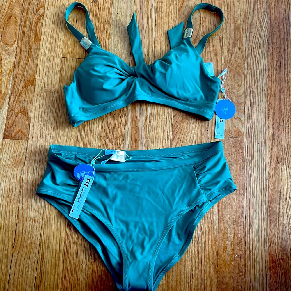 Bikini - Picture 4 of 5